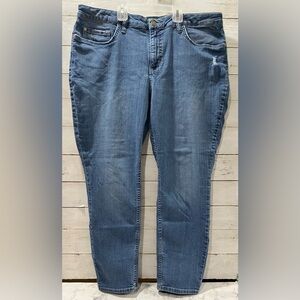 Lee Riders Women's Blue Jeans Size 16P Mid Rise Skinny Denim Stretch Distressed